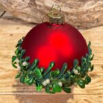 Χριστουγεννιάτικη Μπάλα Γυάλινη Κόκκινη Πράσινο Στεφάνι & Πέρλες 10εκ