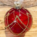 Χριστουγεννιάτικη Γυάλινη Μπάλα Κόκκινη Χρυσό Γκλίτερ Σχέδιο Ζικ Ζακ 8εκ