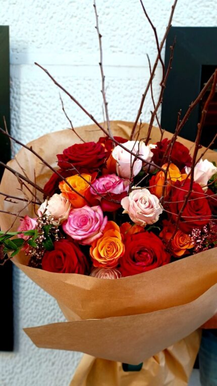 Μπουκέτο Τριαντάφυλλα Κόκκινα Πορτοκαλί Ροζ Φούξια