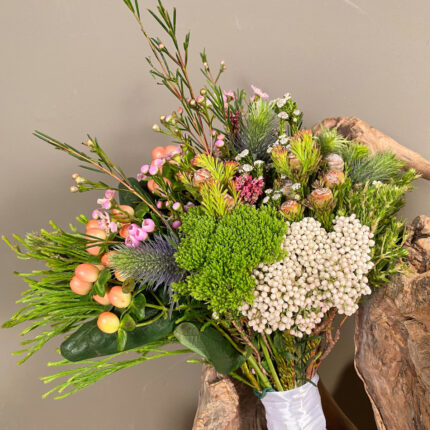 Νυφική Ανθοδέσμη Γάμου Wax Ερίτζιουμ Υπέρικουμ Safari Αχιλλέας Rice Flower