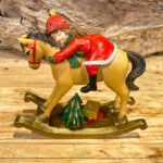 Χριστουγεννιάτικο Διακοσμητικό Κεραμικό Άλογο Κουνιστό Με Κοριτσάκι 15εκ