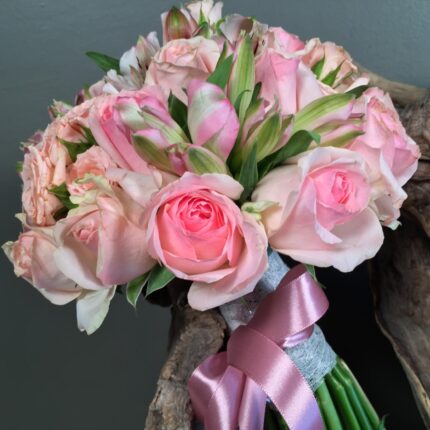 Νυφική Ανθοδέσμη Γάμου Αλστρομέριες Τριαντάφυλλα Ροζ