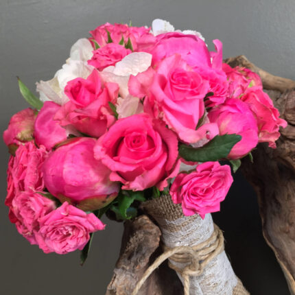 Νυφική Ανθοδέσμη Γάμου Φούξια Τριαντάφυλλα Παιώνιες Λευκή Ορτανσία