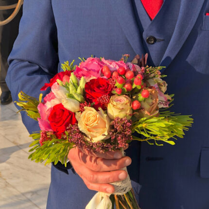 Νυφική Ανθοδέσμη Γάμου Ορτανσίες Τριαντάφυλλα Υπέρικουμ Λυσίανθος Safari