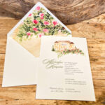 Προσκλητήριο Γάμου Με Ροζ Τριαντάφυλλα Τριγωνικό Φάκελο Φόδρα