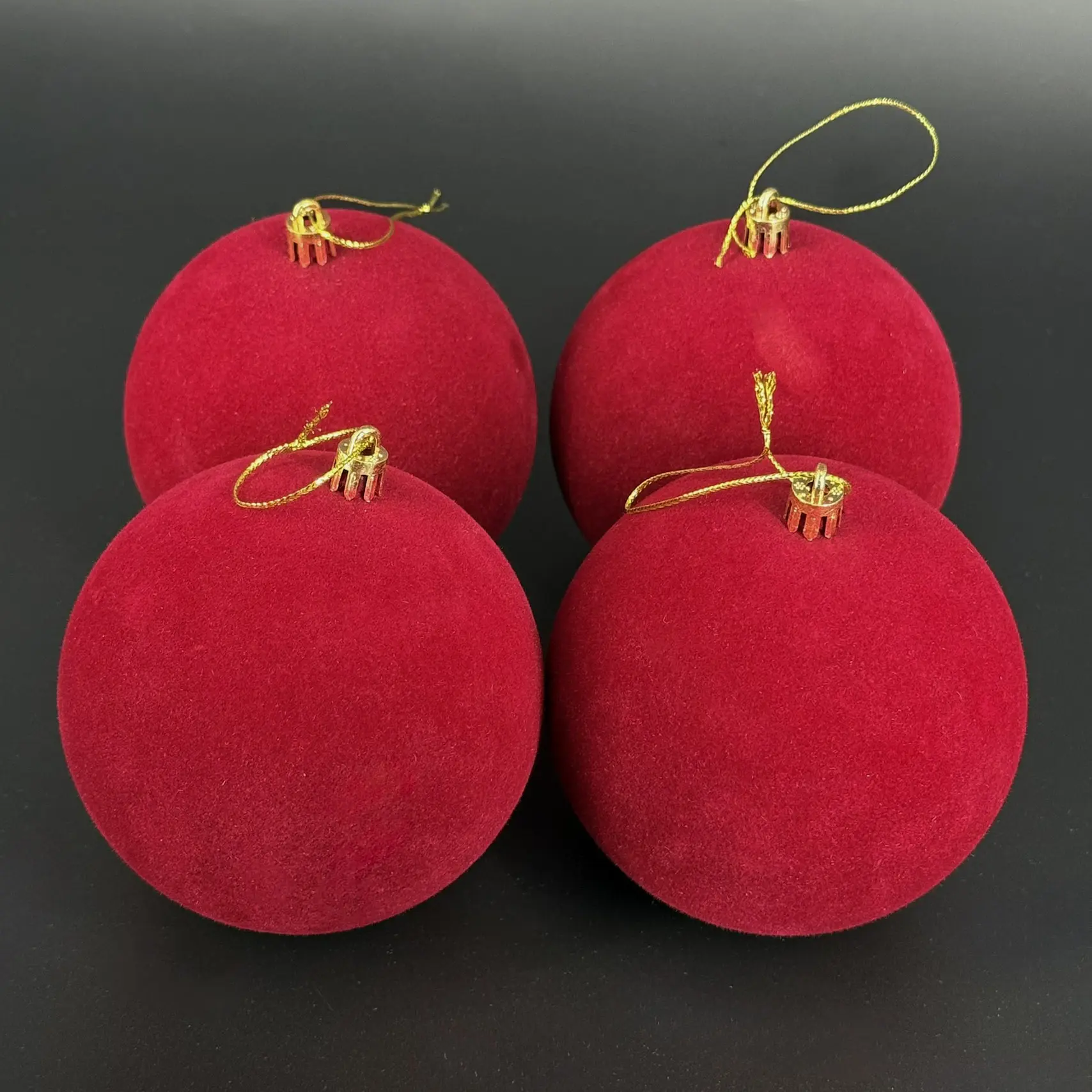 christougenniatikes-bales-set-4-tmch-bornto-veloudines Χριστουγεννιάτικες Μπάλες Σετ 4 τμχ Μπορντό Βελούδινες 10εκ