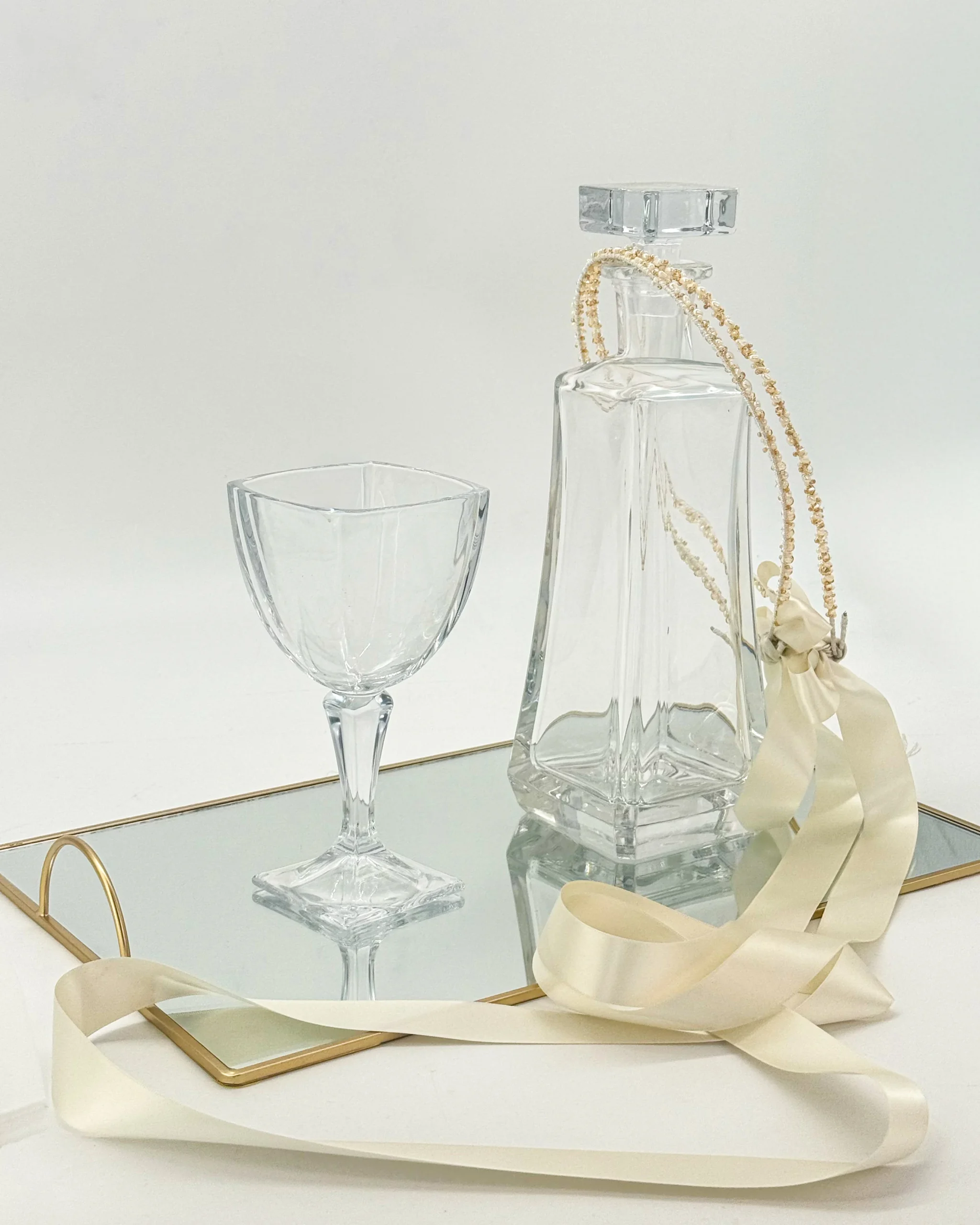 set-gamou-stefana-me-swarovski-orthogonia-karafa-potiri-disko Σετ Γάμου Στέφανα με Swarovski Ορθογώνια Καράφα Ποτήρι & Δίσκο